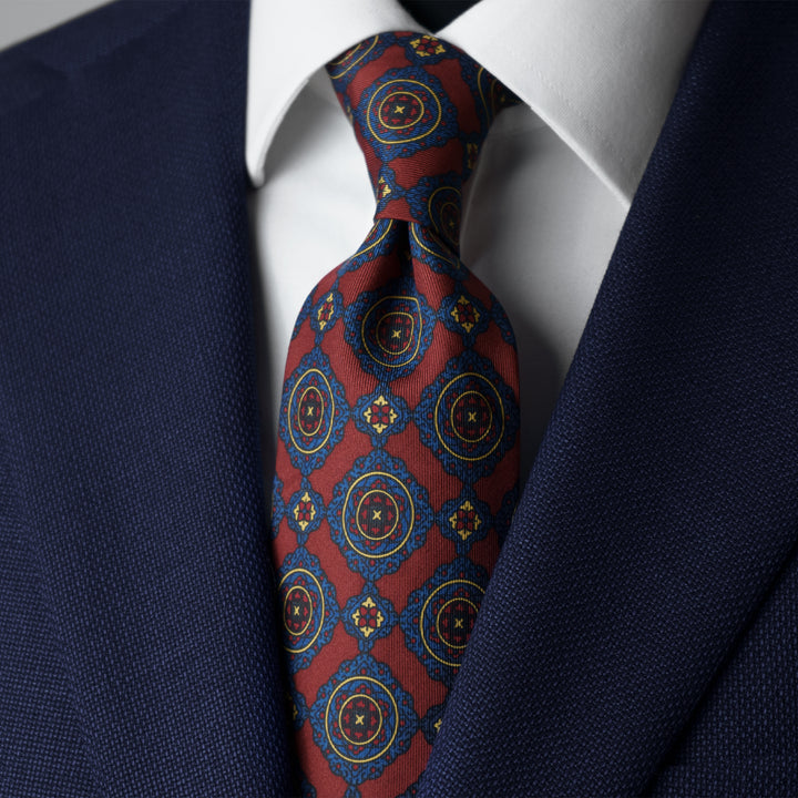 medallion tie