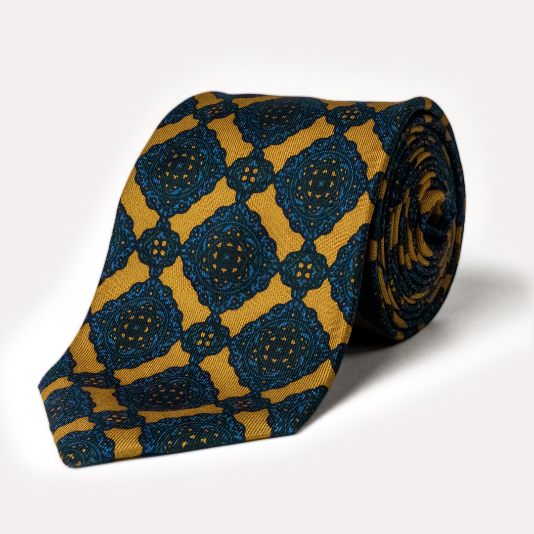 medallion necktie